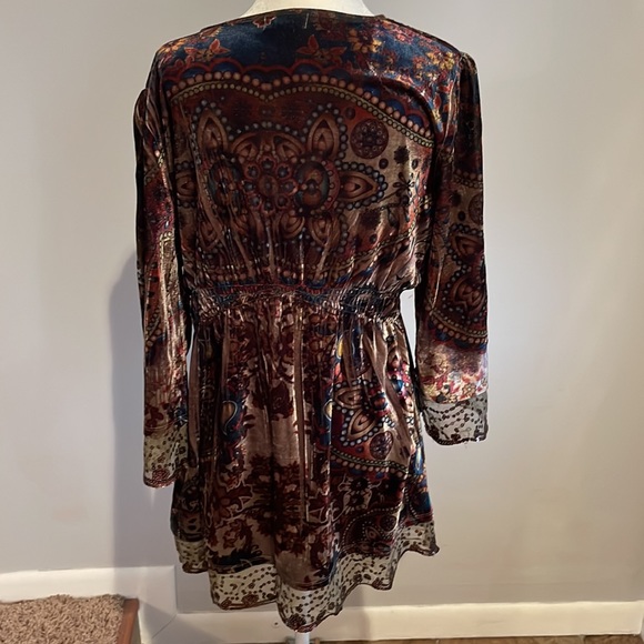 Beautiful blouse - Picture 6 of 6